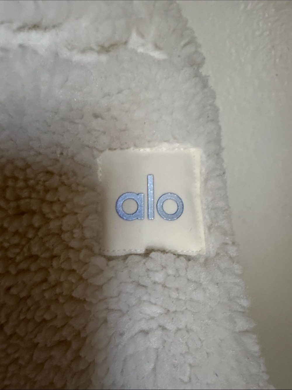 ALO Yoga Cream Sherpa Half-Zip Teddy Jacket - Picture 4 of 7